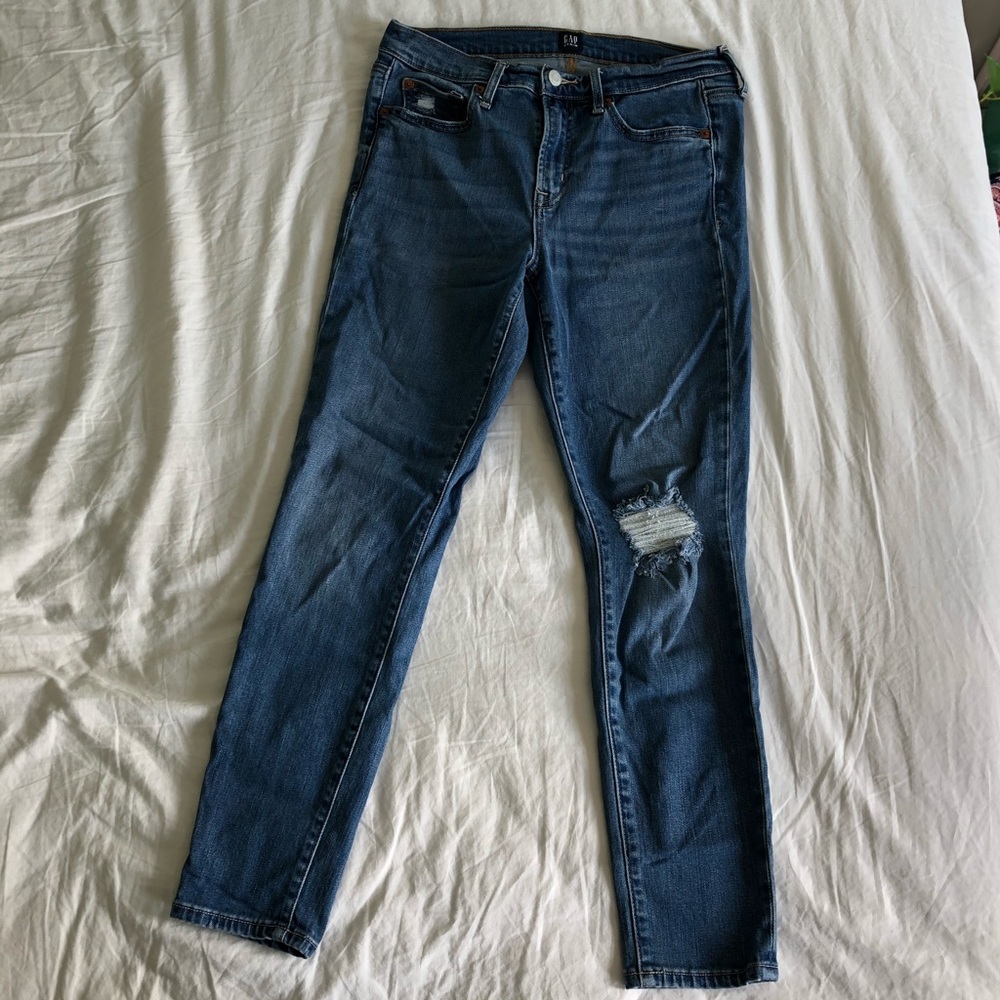 GAP true skinny jeans 8/29